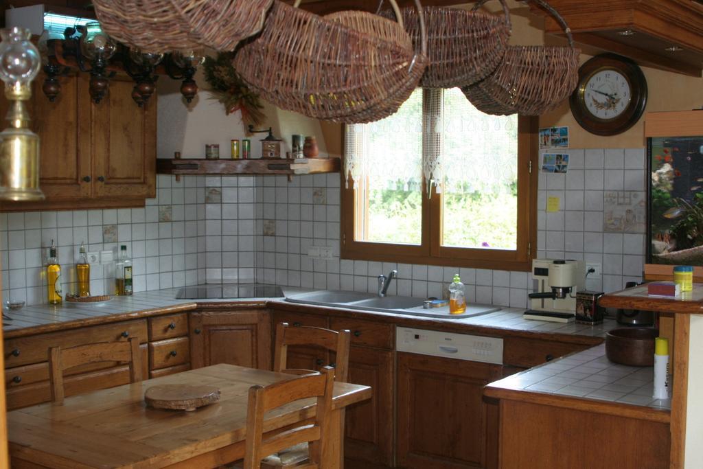 Chambre d'hôtes LES CRETS Mercury-Gémilly Quarto foto